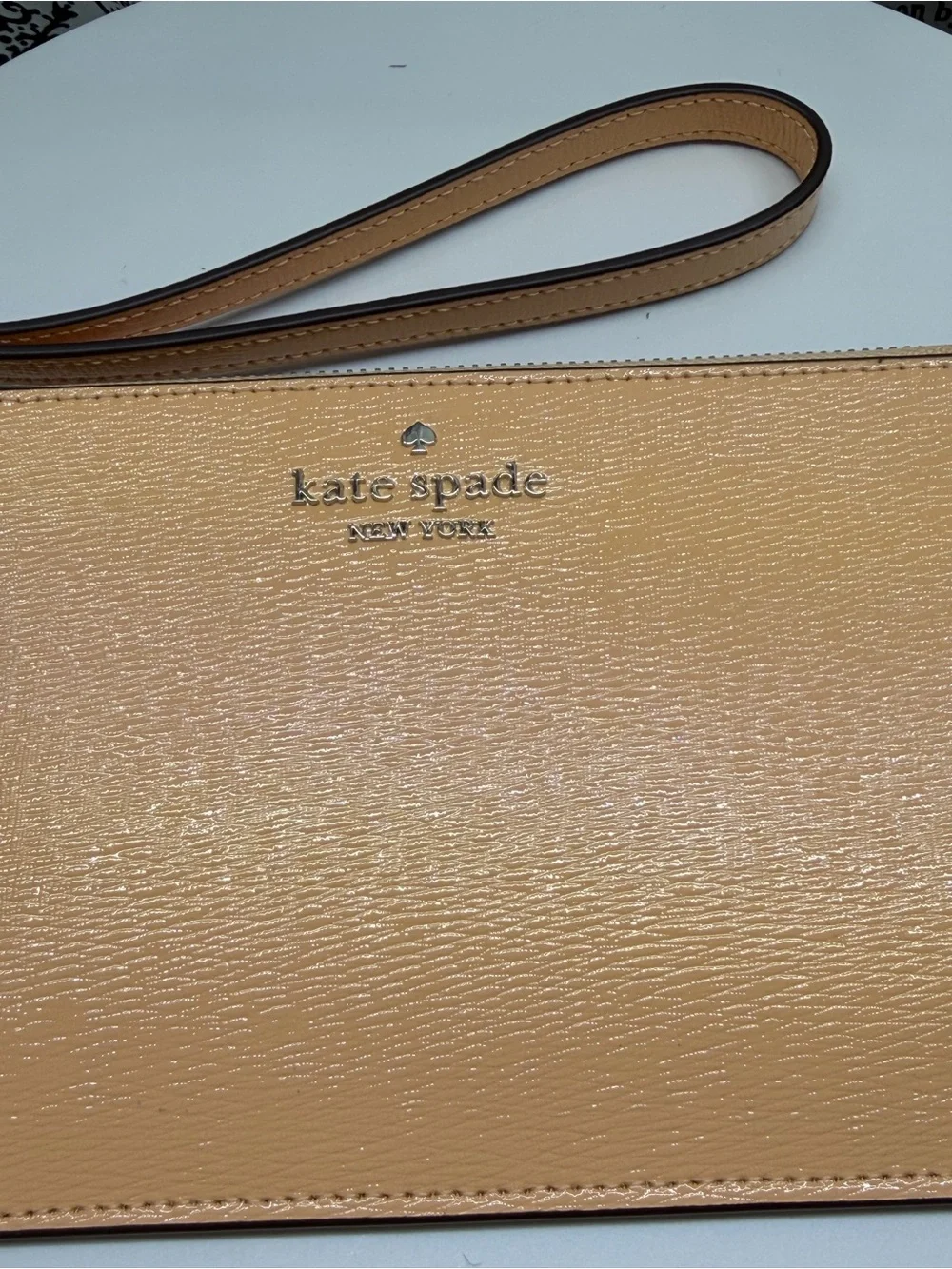 NWOT Kate Spade Lucy Medium L-Zip Wristlet